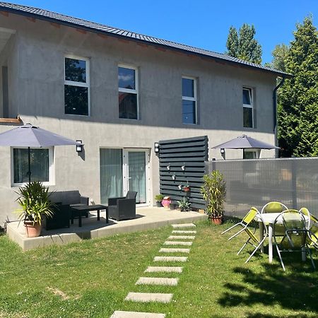 Marton Apartman Balatonszárszó エクステリア 写真